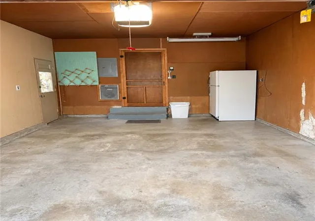 Photo 3 of Sale Pending at 305 N Ohio St, Coffeyville, KS 67337 | MLS# 2637417 | Listing updated on 2026-09-23