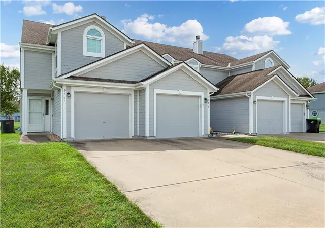 1st image of 5743 Nw Plantation Ln #197-B, Lees Summit, MO 64064 | MLS# 2637418