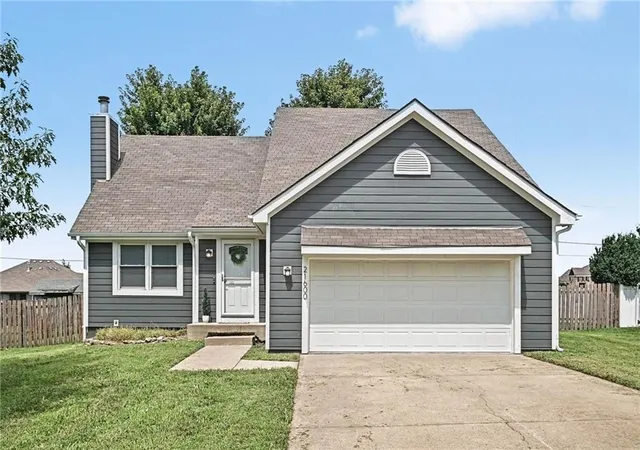 1st image of 21600 W 178th Ter, Olathe, KS 66062 | MLS# 2637422