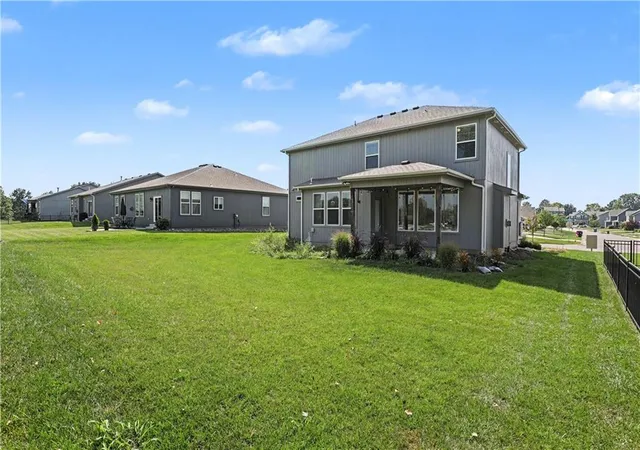 26th image of 913 Ne Ravenwood Ter, Lees Summit, MO 64086 | MLS# 2637423