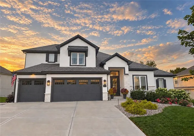 Photo 1 of Single family home for sale at 9280 Brownridge St, Lenexa, KS 66220 | MLS# 2637428 | Listing updated on 2026-09-22