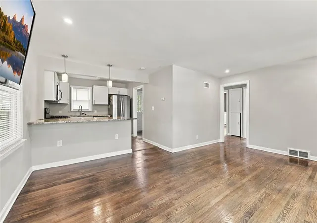 Photo 3 of Single family home for sale at 5309 Skiles Ave, Kansas City, MO 64129 | MLS# 2637429 | Listing updated on 2026-10-17