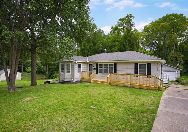2nd image of 3605 S Norwood Ave, Independence, MO 64052 | MLS# 2637430