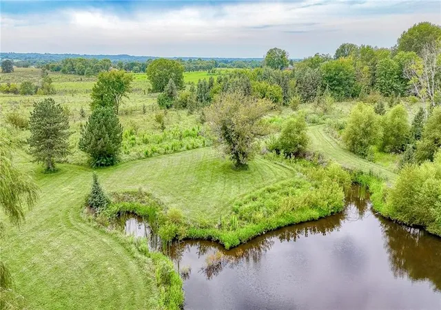 Photo 2 of Single family home for sale at 474 Nw 400th Road, Warrensburg, MO 64093 | MLS# 2637434 | Listing updated on 2026-09-17
