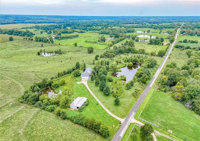 Photo 3 of Single family home for sale at 474 NW 400th Road, Warrensburg, MO 64093 | MLS# 2637434 | Listing updated on 2026-09-17