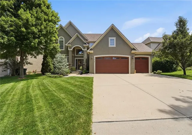 1st image of 16181 S Brookfield St, Olathe, KS 66062 | MLS# 2637437