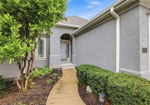 54th image of 13112 W 170th St, Overland Park, KS 66221 | MLS# 2637438