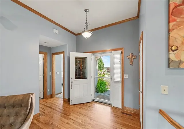 5th image of 301 Prairie Rose Cir, Smithville, MO 64089 | MLS# 2637444