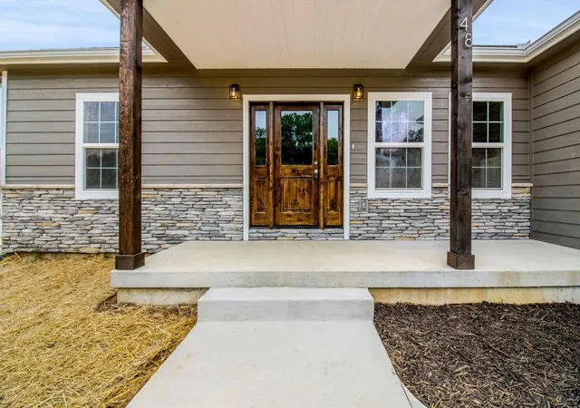Photo 3 of Single family home for sale at 48 Sw 160th Road, Warrensburg, MO 64093 | MLS# 2637447 | Listing updated on 2026-08-31