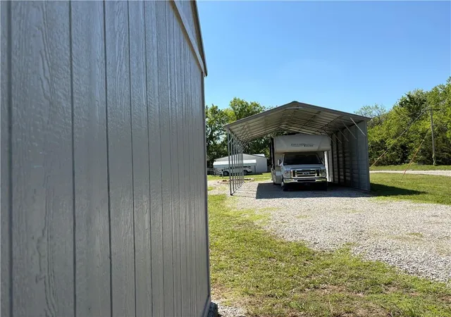 15th image of 2 S Eagle Ln, Mound City, KS 66056 | MLS# 2637454
