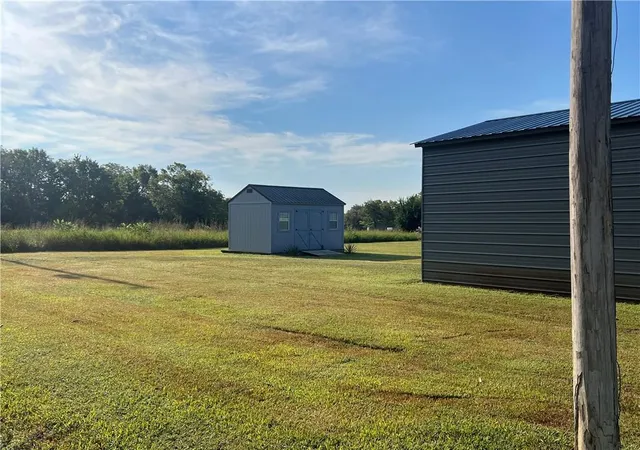 2nd image of 2 S Eagle Ln, Mound City, KS 66056 | MLS# 2637454