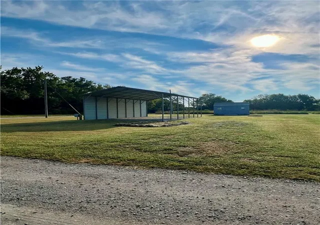 Photo 4 of Sale Pending at 2 S Eagle Ln, Mound City, KS 66056 | MLS# 2637454 | Listing updated on 2026-10-07