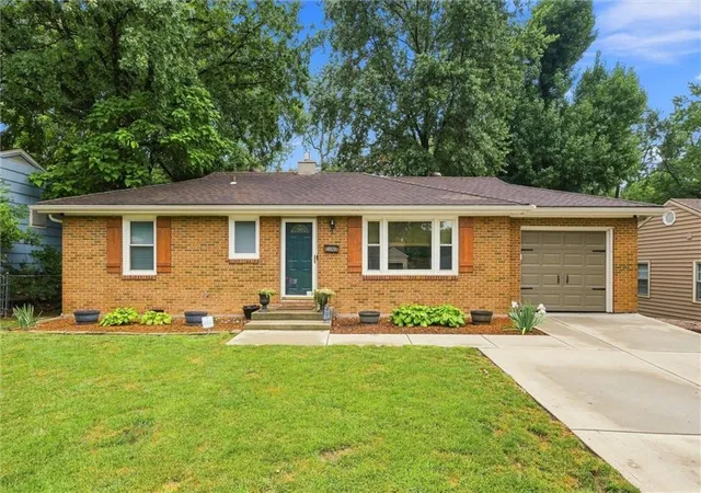 1st image of 4823 W 62nd St, Mission, KS 66205 | MLS# 2637461