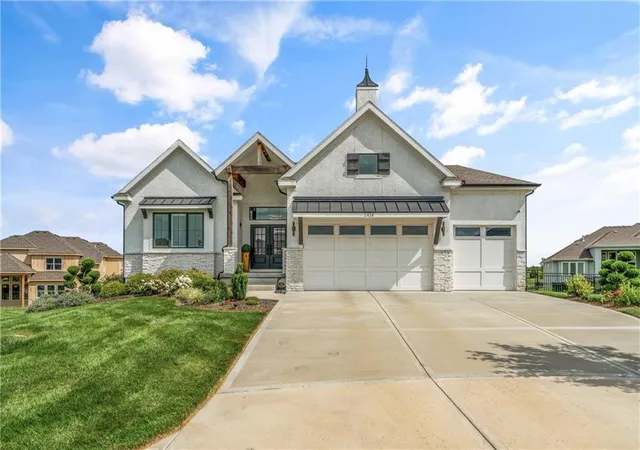 1st image of 2428 W 177th St, Stilwell, KS 66085 | MLS# 2637463