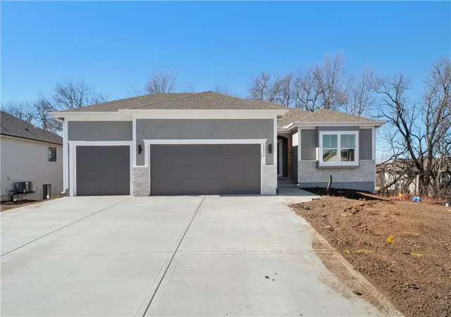 1st image of 25986 W 140th St, Olathe, KS 66061 | MLS# 2637470