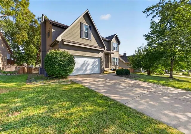 Photo 2 of Sale Pending at 21160 W 126th Terrace, Olathe, KS 66061 | MLS# 2637472 | Listing updated on 2026-09-06