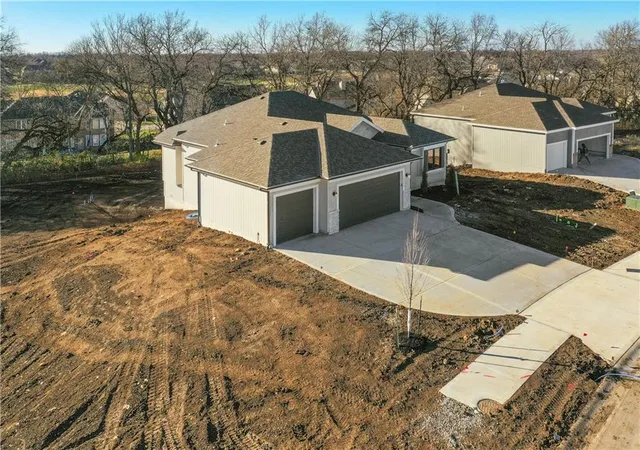 4th image of 25381 W 149Th Ter, Olathe, KS 66061 | MLS# 2637474