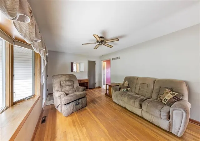 5th image of 321 Kaw Ave, Garnett, KS 66032 | MLS# 2637479