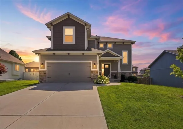 Photo 1 of Sale Pending at 31445 W 85th Street, De Soto, KS 66018 | MLS# 2637489 | Listing updated on 2026-09-06