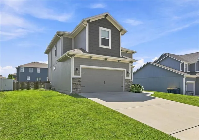 Photo 2 of Sale Pending at 31445 W 85th Street, De Soto, KS 66018 | MLS# 2637489 | Listing updated on 2026-09-06