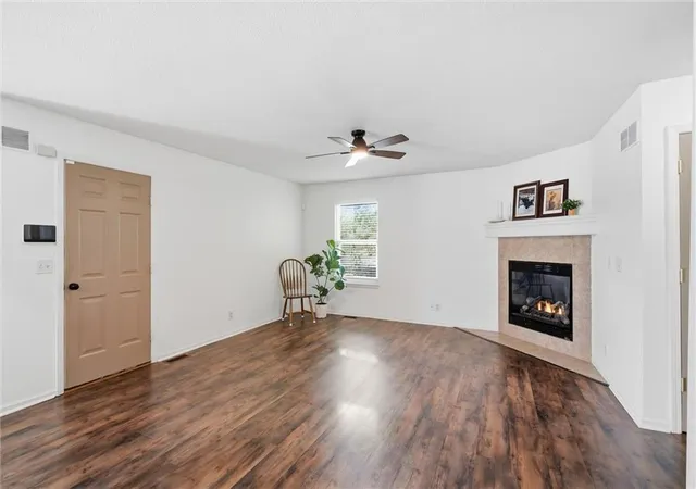 Listing Photo 5 - Condo for sale in building located at 11700 E 85th St, Raytown, MO 64138
