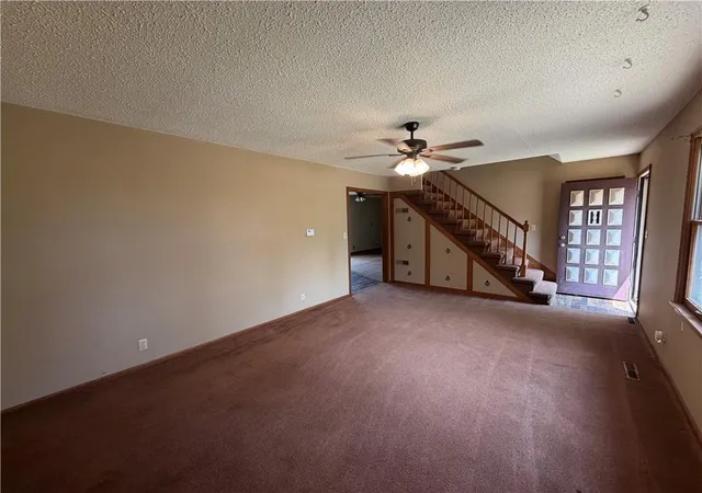 2nd image of 916 E 8th St, Cherryvale, KS 67335 | MLS# 2637508