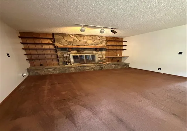 Photo 3 of Single family home for sale at 916 E 8th Street, Cherryvale, KS 67335 | MLS# 2637508 | Listing updated on 2026-09-18