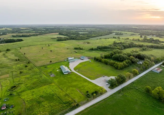2nd image of 1009 Sw 180 Rd, Holden, MO 64040 | MLS# 2637511