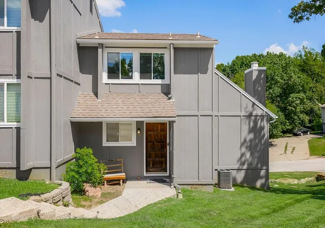Photo 1 of Townhouse for sale at 1028 Nw 70th Court, Kansas City, MO 64118 | MLS# 2637513 | Listing updated on 2026-09-03