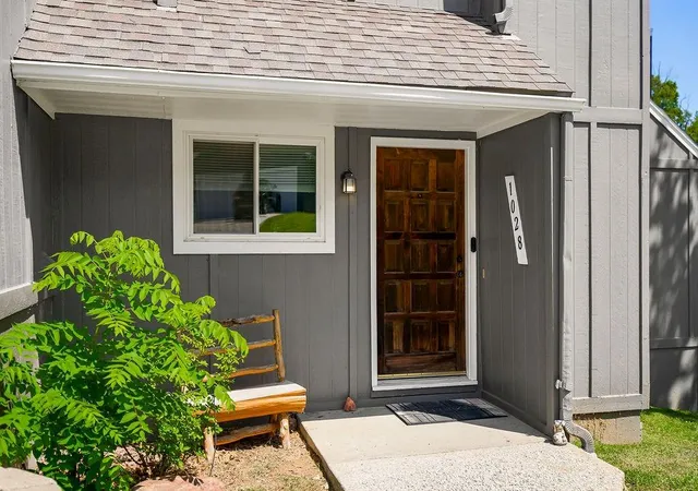 Photo 5 of Townhouse for sale at 1028 NW 70th Court, Kansas City, MO 64118 | MLS# 2637513 | Listing updated on 2026-09-03
