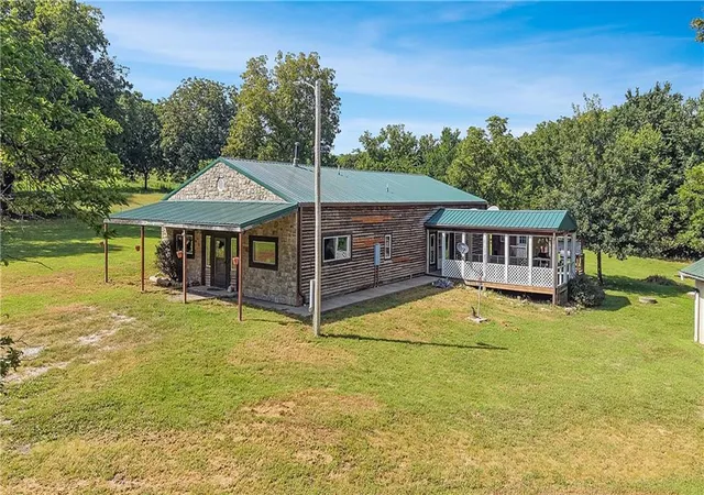 43rd image of 977 Nw 1651 Rd, Bates City, MO 64011 | MLS# 2637523