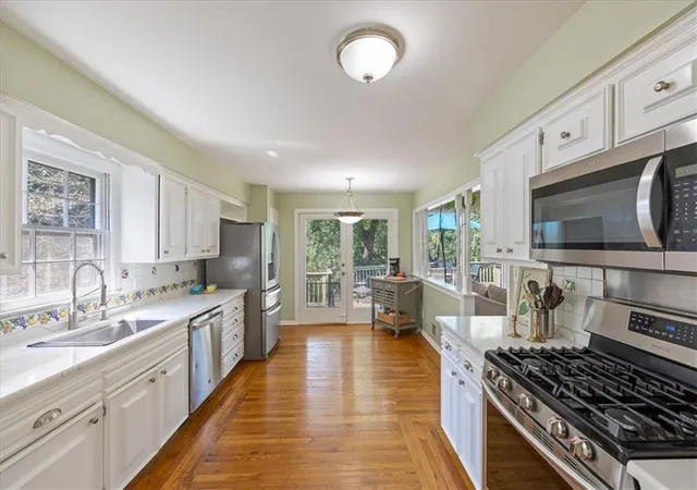 Photo 2 of Single family home for sale at 1308 E 97 Ter, Kansas City, MO 64131 | MLS# 2637530 | Listing updated on 2026-09-29