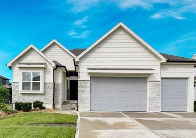 Photo 3 of Single family home for sale at 17404 Gillette St, Overland Park, KS 66221 | MLS# 2637534 | Listing updated on 2026-10-08