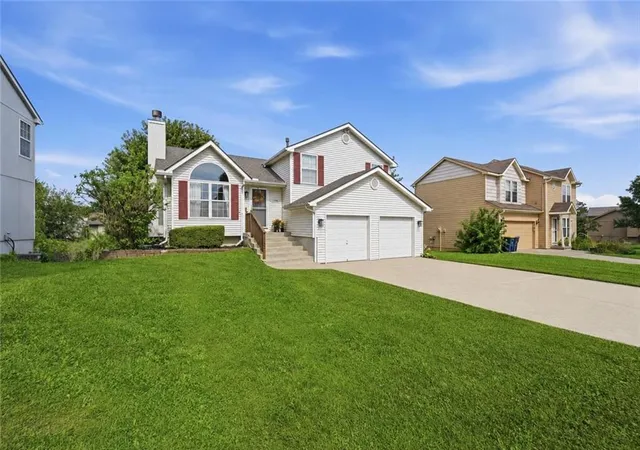 Photo 2 of Sale Pending at 11108 N Ditman Ave, Kansas City, MO 64157 | MLS# 2637541 | Listing updated on 2026-08-28