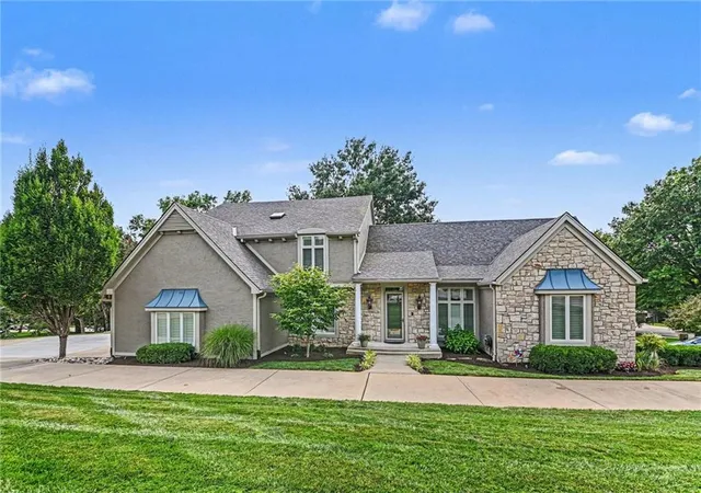 1st image of 3901 W 121st Ter, Leawood, KS 66209 | MLS# 2637552
