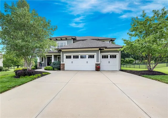2nd image of 15209 King St, Overland Park, KS 66221 | MLS# 2637554