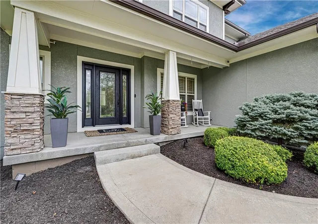 3rd image of 15209 King St, Overland Park, KS 66221 | MLS# 2637554