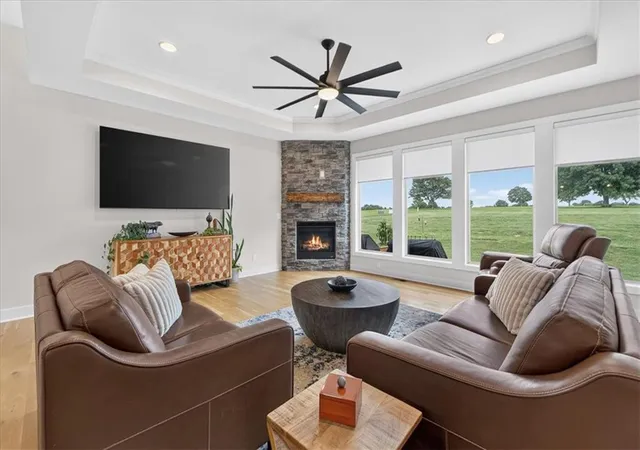 4th image of 20821 S Jefferson Pkwy, Pleasant Hill, MO 64080 | MLS# 2637555