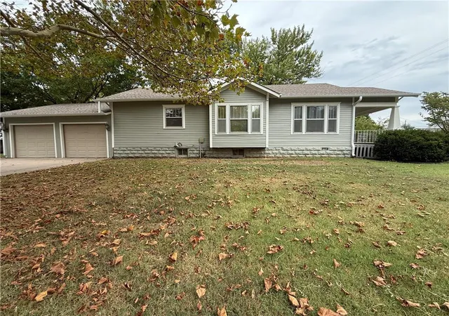 2nd image of 124 W Quincy St, Pittsburg, KS 66762 | MLS# 2637557