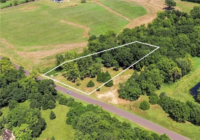 2nd image of Lot 6 178th St, Tonganoxie, KS 66086 | MLS# 2637565