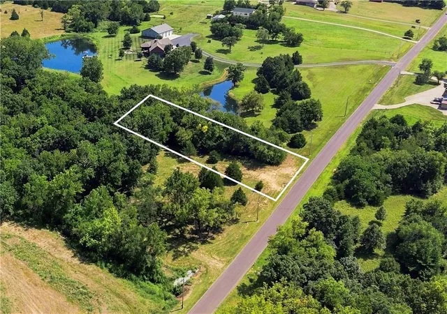 2nd image of Lot 7 178th St, Tonganoxie, KS 66086 | MLS# 2637567