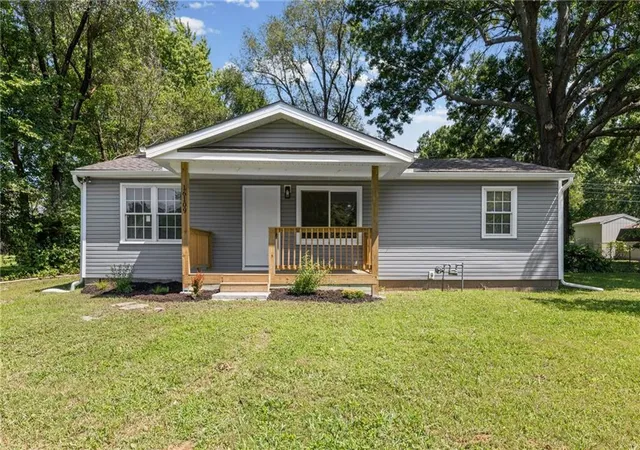 1st image of 16109 Eastern Ave, Belton, MO 64012 | MLS# 2637575