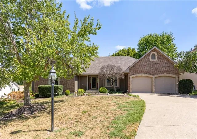 Photo 1 of Sale Pending at 413 N Park Dr, Raymore, MO 64083 | MLS# 2637576 | Listing updated on 2026-09-22