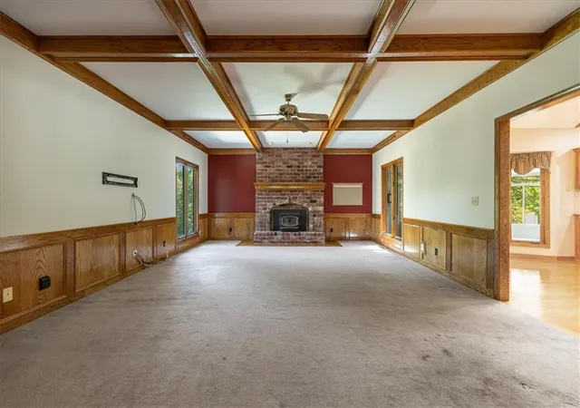 Photo 2 of Sale Pending at 413 N Park Dr, Raymore, MO 64083 | MLS# 2637576 | Listing updated on 2026-09-22