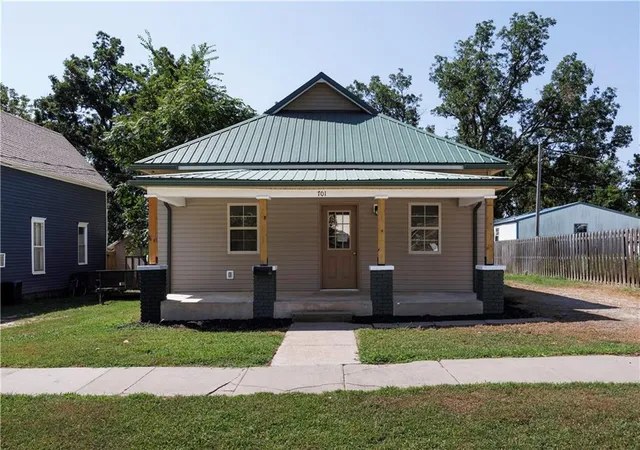 Photo 3 of Single family home for sale at 701 Church St, Neodesha, KS 66757 | MLS# 2637580 | Listing updated on 2026-08-20