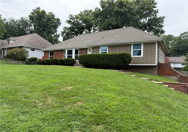 6th image of 7504 Overton Ave, Raytown, MO 64138 | MLS# 2637583