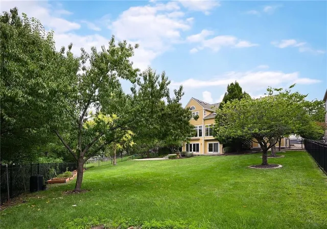 4th image of 8217 W 146Th Ter, Overland Park, KS 66223 | MLS# 2637593