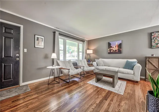 1st image of 7101 Maple St, Overland Park, KS 66204 | MLS# 2637602