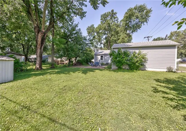 33rd image of 7101 Maple St, Overland Park, KS 66204 | MLS# 2637602