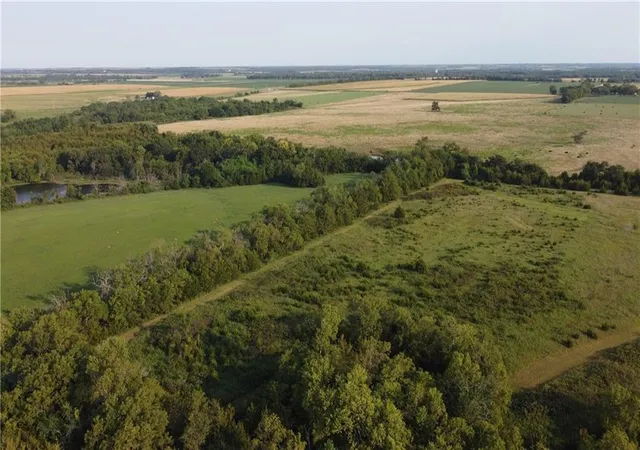 1st image of 000 Texas Rd, Moran, KS 66755 | MLS# 2637606
